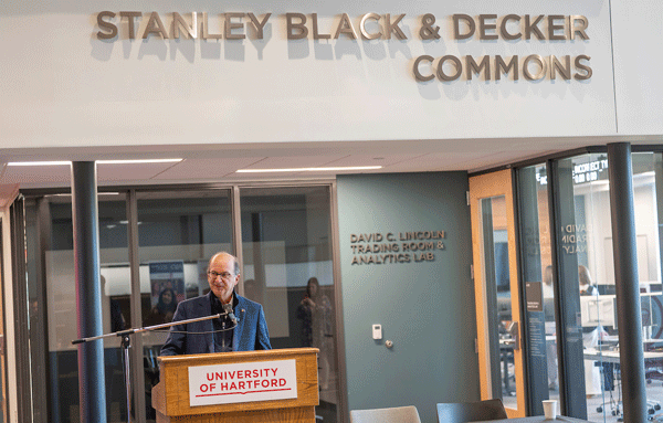 Donald Allan presenting at a UHart event