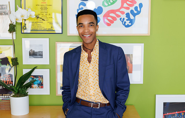 Alexander Robertson headshot