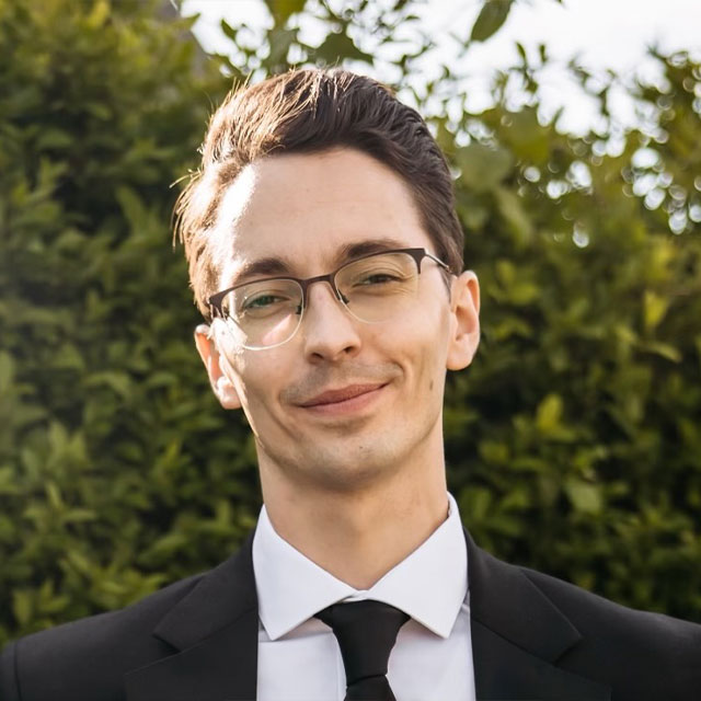 Curtis Serafin headshot