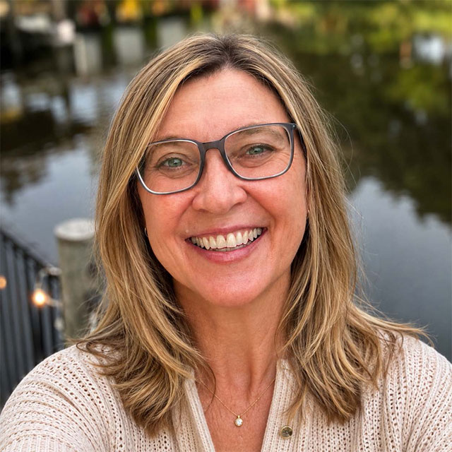 Karen Griffiths headshot