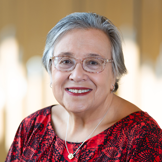 Leona Konieczny headshot