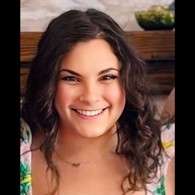 Leah Lorber headshot