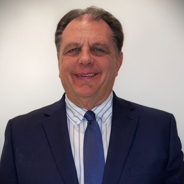 Mark Vickers headshot