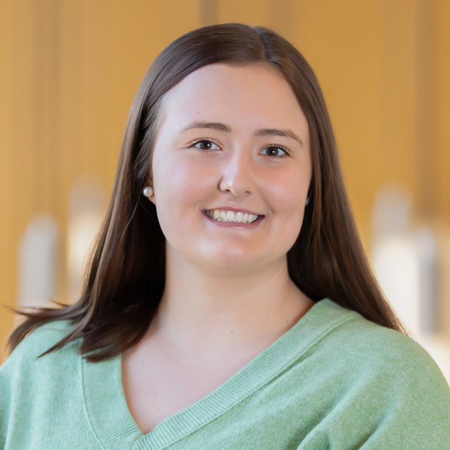 Megan Mikosz headshot
