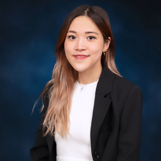 Olivia Heui Young Park headshot