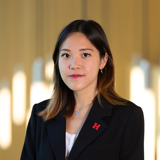 Olivia Heui Young Park headshot