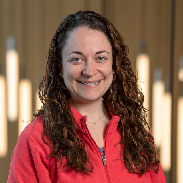 Elizabeth Pelletier headshot