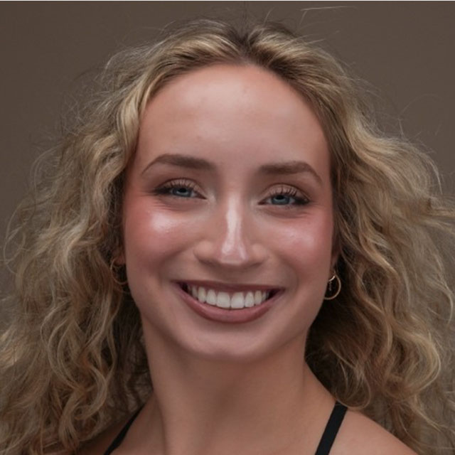 Sarah LaPorto headshot