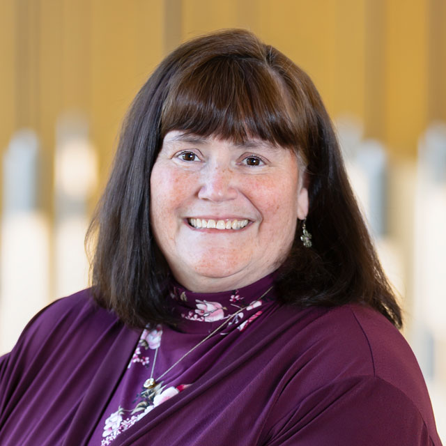 Theresa Pilch headshot