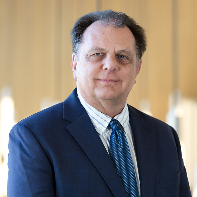 Mark Vickers headshot