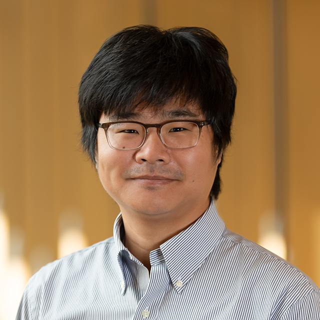 Jinghui Yang headshot