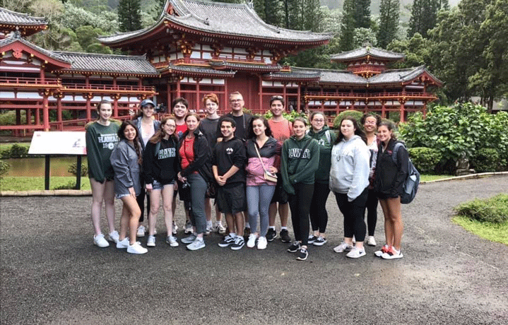 Hillyer Students at the Byodo-In Temple