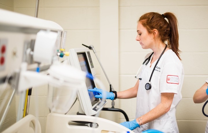 ventilator in simulation lab