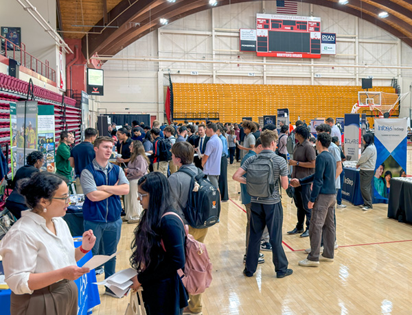 students at career fair