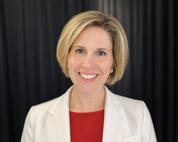 photo of Dr. Kristin Landis-Piwowar