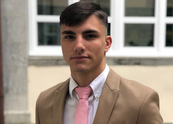 Dario Cavada ’23, M’24