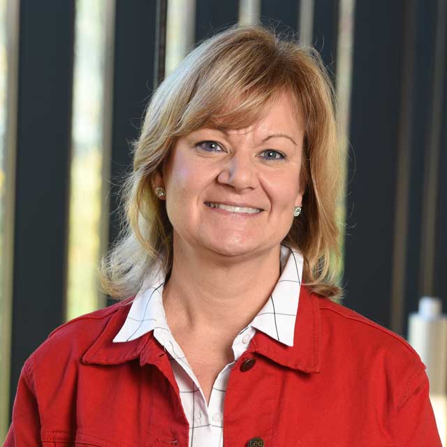 photo of Jennifer Carr